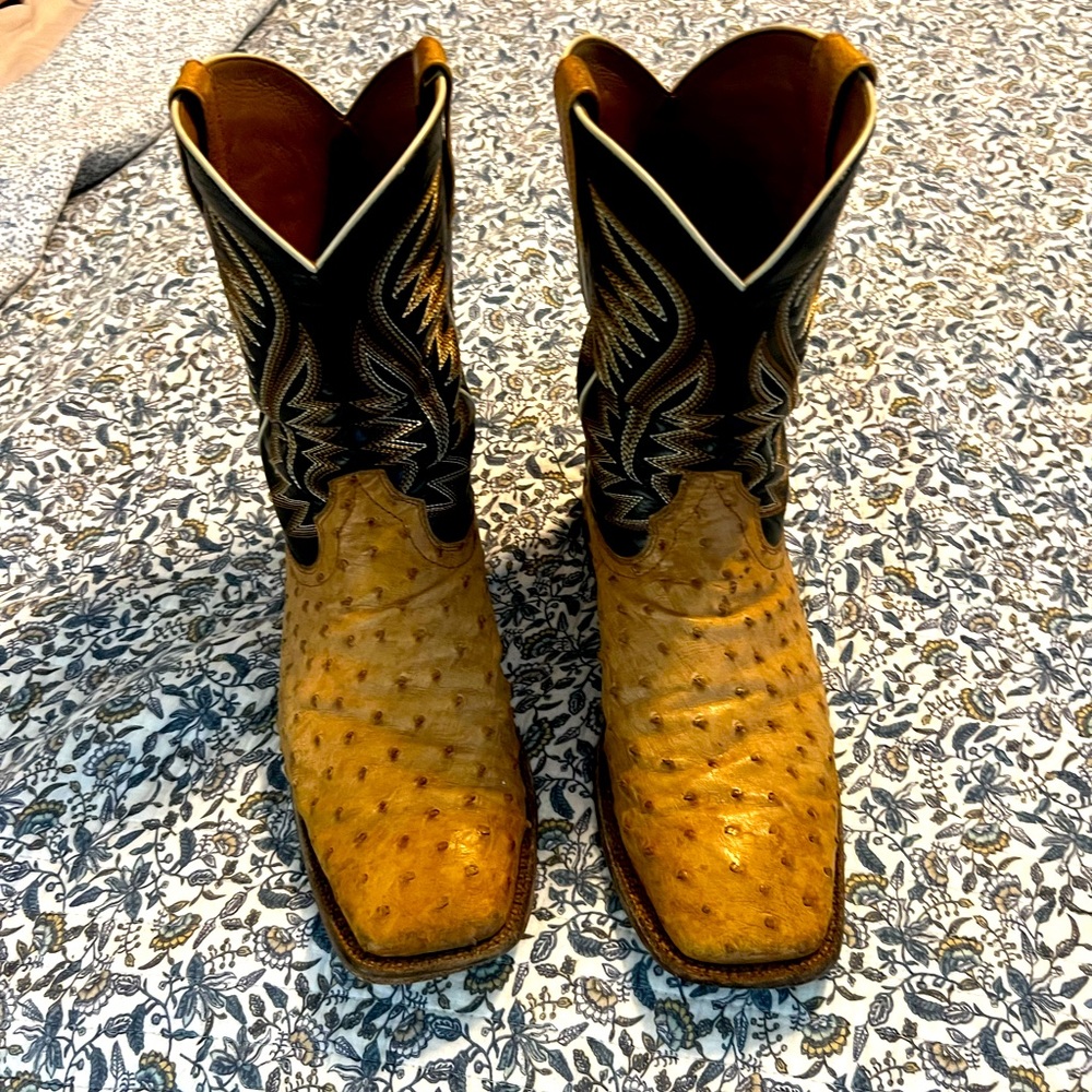 Men’s Ariat ostrich boots sz 12D